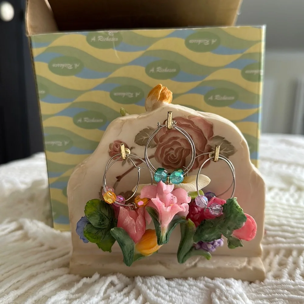 NWT flower wine charms - Picture 1 of 5